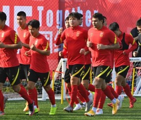  升班马展锋芒，主场力克传统豪强