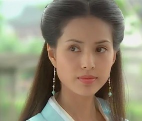  电竞女将巾帼不让须眉勇夺冠军