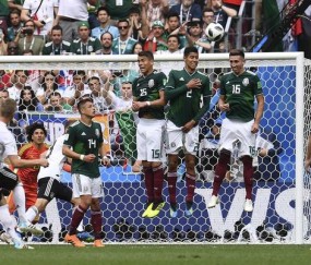  南美洲解放者杯小组赛冷门迭爆黑马球队突围成功