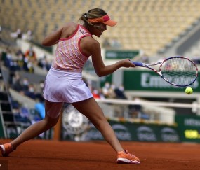  斯维亚泰克连胜纪录延续，罗兰加洛斯展风采