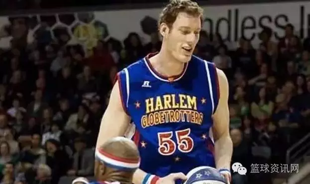  弗里茨发球时速破纪录震撼全场观众