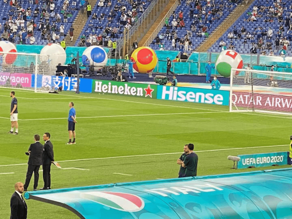  夜间灯光球场投入使用，延长训练时间助力选手备赛  