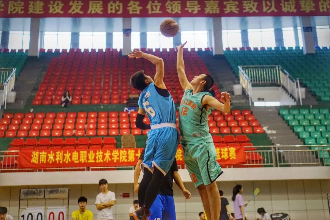  篮球名校邀请赛青春激情碰撞