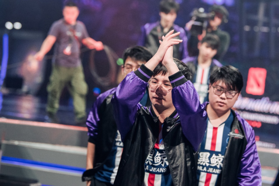  DOTA2国际邀请赛落幕，中国战队包揽前三甲  