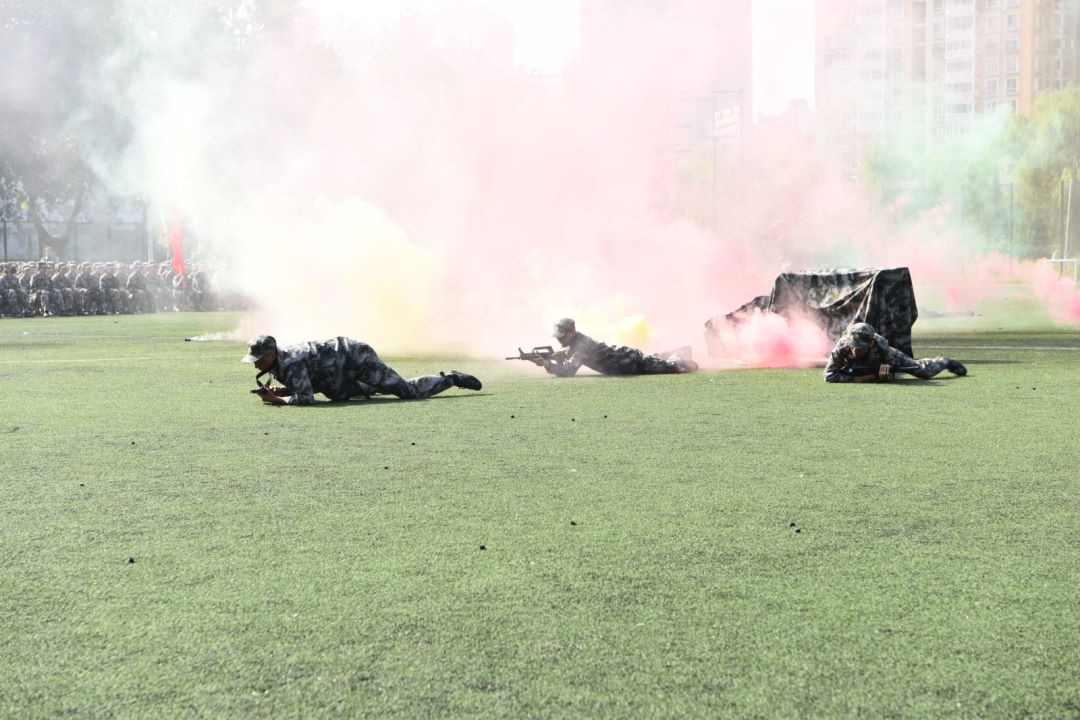  布斯塔红土场地展现泥地之王本色