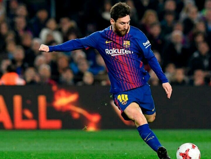  新生代球星横空出世，足坛未来值得期待